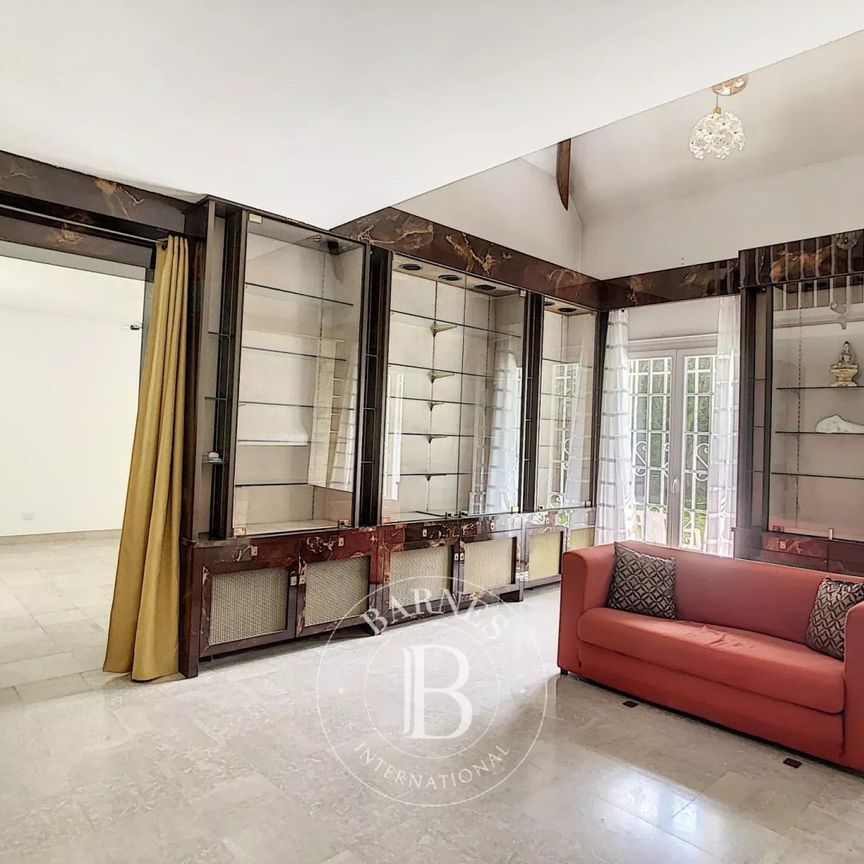 Tout savoir sur cette maison dans le quartier Chateau de Vaucresson, à Vaucresson - Photo 1