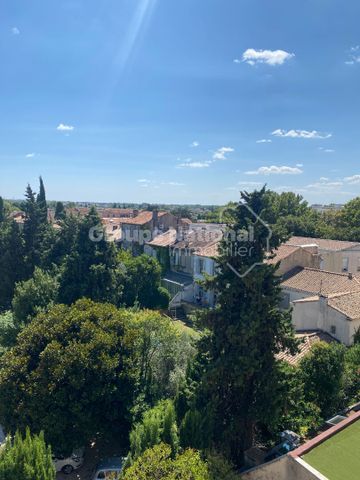 Arles - Appartement T4 de 160 m², - Photo 2