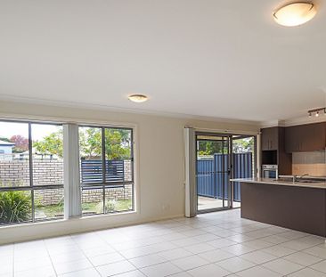 Coffs Harbour, 2/24 Azalea Avenue - Photo 3