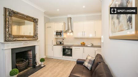 Cosy 1-bedroom flat to rent in Ballsbridge, Dublin - Photo 3