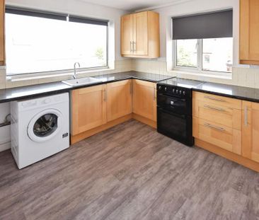 3 bedroom apartment to rent - Photo 6