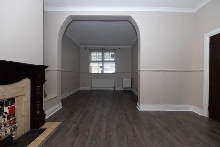 4 Princes Street, Lurgan, BT67 9DB - Photo 2