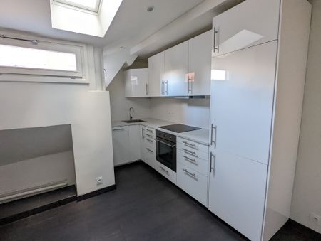 Location Appartement 3 pièces 88m² PARIS 16ème - Photo 4