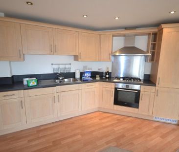 2 bedroom flat to rent - Photo 5