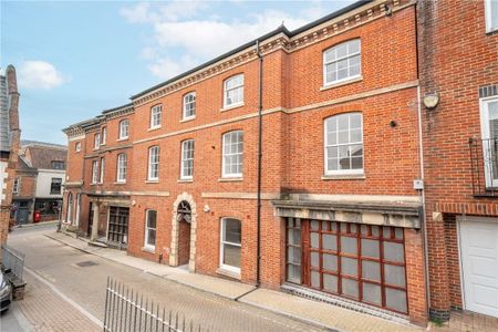 A lovely modern one bedroom flat close to the train station and city centre - Photo 2