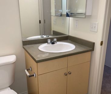 Condo in Glastonbury Neighbourhood - Photo 5