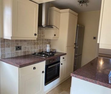 2 bedroom maisonette to rent - Photo 5