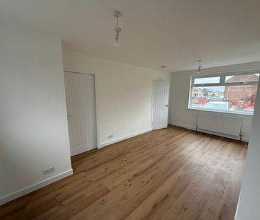 Terraced House to rent on - Photo 6