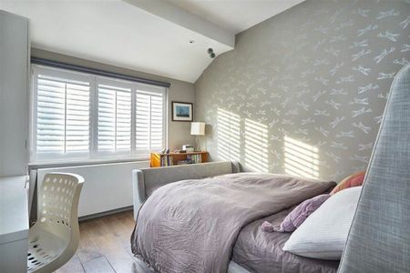 Hertford Avenue, Sheen, SW14 - Photo 2