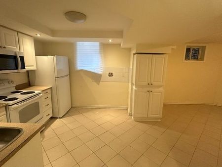 For Lease - 3453 Nutcracker Drive Unit# Bsmt, Mississauga, Ontario - Photo 3