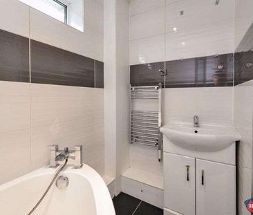 Fell Close, Washington, NE37 - Photo 2