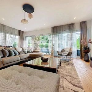 Beautiful contemporary villa in Vessy - Photo 2