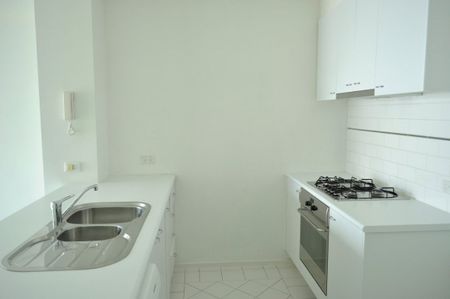 61/99 Whiteman Street - Photo 4
