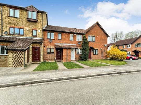 2 bed terraced house to rent in Haig Drive, Cippenham, SL1 - Photo 1