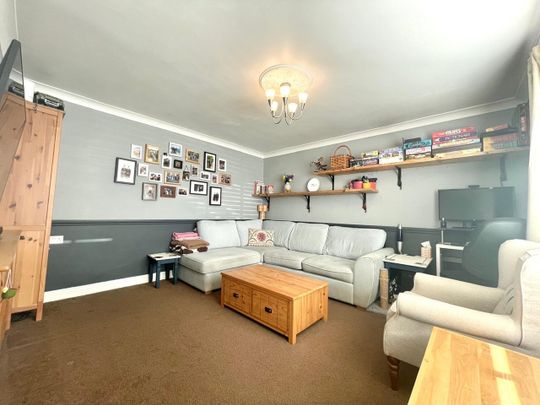 3 Bed Semi-Detached House, Silbury Road, BS3 - Photo 1