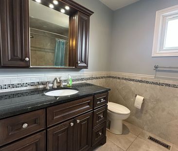 For Lease - 9 Chadburn Crescent, Aurora, Ontario - Photo 6