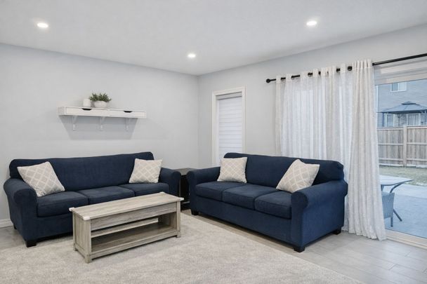 For Lease - 9 Charter Creek Court, St. Thomas, Ontario - Photo 1