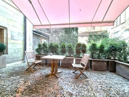 Magnifique appartement meublé avec terrasse privative- au coeur de la Vieille-Ville - Photo 5