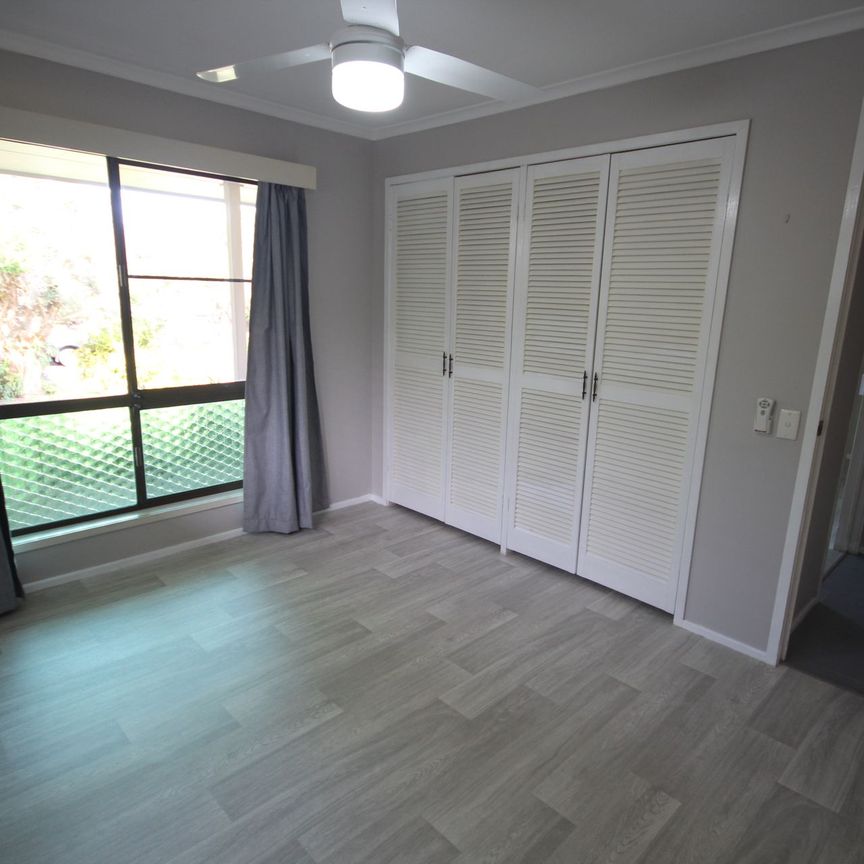 Refurbished Family Home - 6 Month Lease Available! - Photo 1