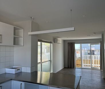 Modern 2BR Townhouse in New Brighton - Photo 5