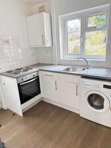 Charingworth Road, Solihull, B92 - Photo 3