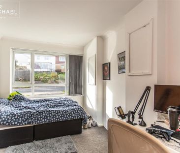 6 bedroom detached house to rent - Photo 3