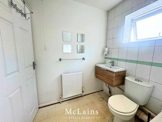 Moorland Gardens, Luton, LU2 - Photo 1