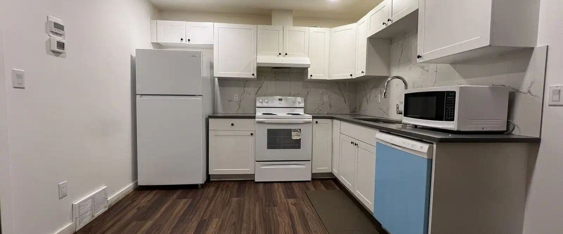 Room Rental, Everything included — 1 Bedroom Room For Rent - Photo 1