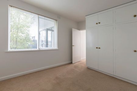 Thinking of selling? Contact our agent - Photo 5