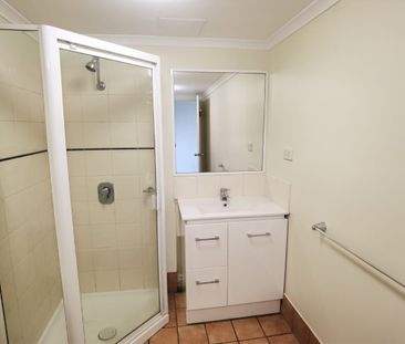 CATHEDRAL PLACE - 1 BEDROOM UNIT - NEW PAINTING NEW TILES - ENCLOSE... - Photo 5