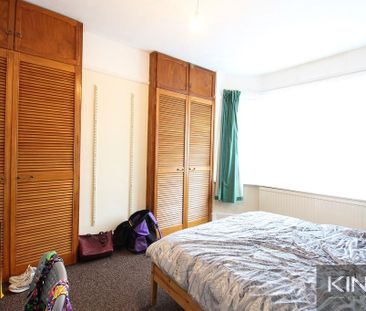 4 bedroom semi-detached house to rent - Photo 2