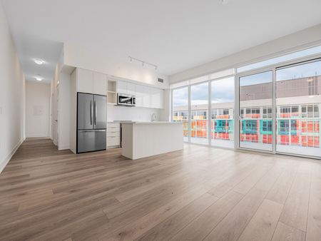 For Lease - 333 Sunseeker Avenue Unit# 627, Innisfil, Ontario - Photo 4