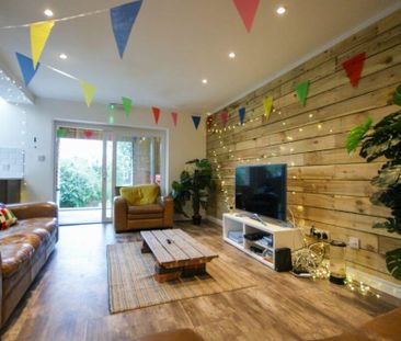 8 bedroom terraced house to rent - Photo 2