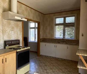 Character on Waltons Ave - Photo 1