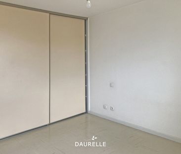 Location Appartement 2 pièces 40m² CHATEAURENARD 13160 - Photo 1