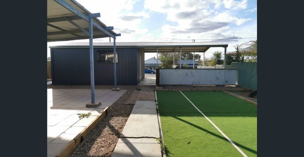 North Location - Three Bedrooms - Photo 1