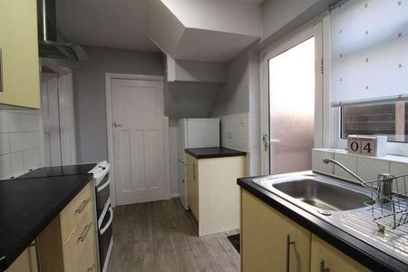 Basingstoke Road, Reading, RG2 - Photo 2