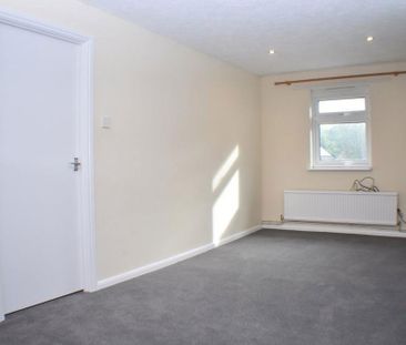 2 bedroom maisonette to rent - Photo 3