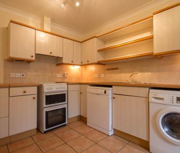 3 bedroom terraced house to rent - Photo 6