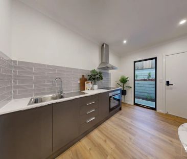 “Fully furnished one-bedroom apartments with electricity, NBN, wate... - Photo 2