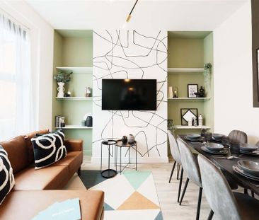 6 bedroom terraced house to rent - Photo 2