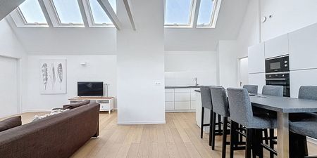 Appartement te huur in Elsene voor € 2.950 met 4 slaapkamers - Photo 2