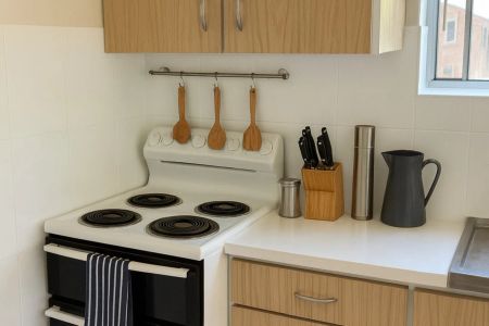 Bright & Modern Apartment in Prime Inner-City Location - Photo 4