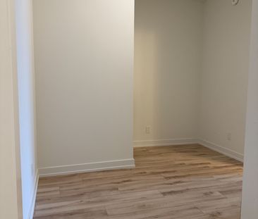 For Lease - 335 Wheat Boom Drive Unit# 905, Oakville, Ontario - Photo 2