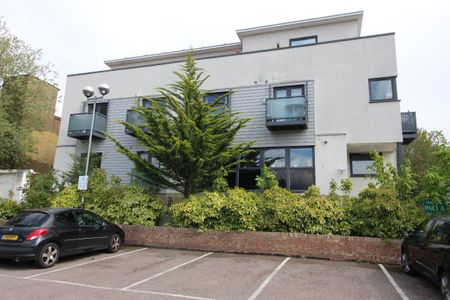 Lotus House, Yoga Way, Worcester Park - Photo 4