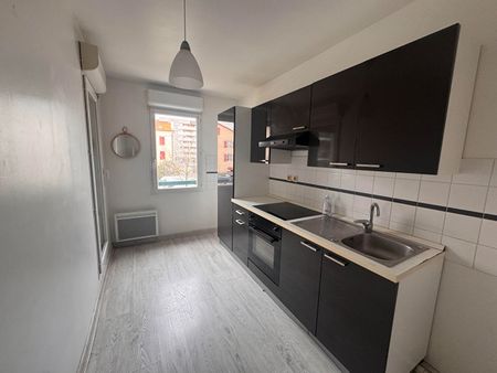 Location Appartement 3 pièces 64m² - Photo 3