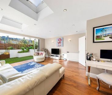 4 bedroom semi-detached house to rent - Photo 3