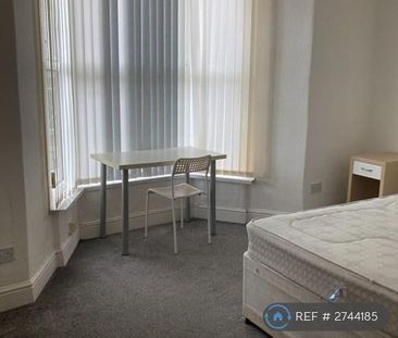 1 bedroom in a house share to rent - Photo 4