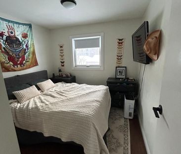 For Lease - 1982 Kate Avenue, Innisfil, Ontario - Photo 4