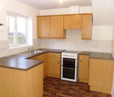 3 Bed End Terrace, Nepaul Road, M9 - Photo 5